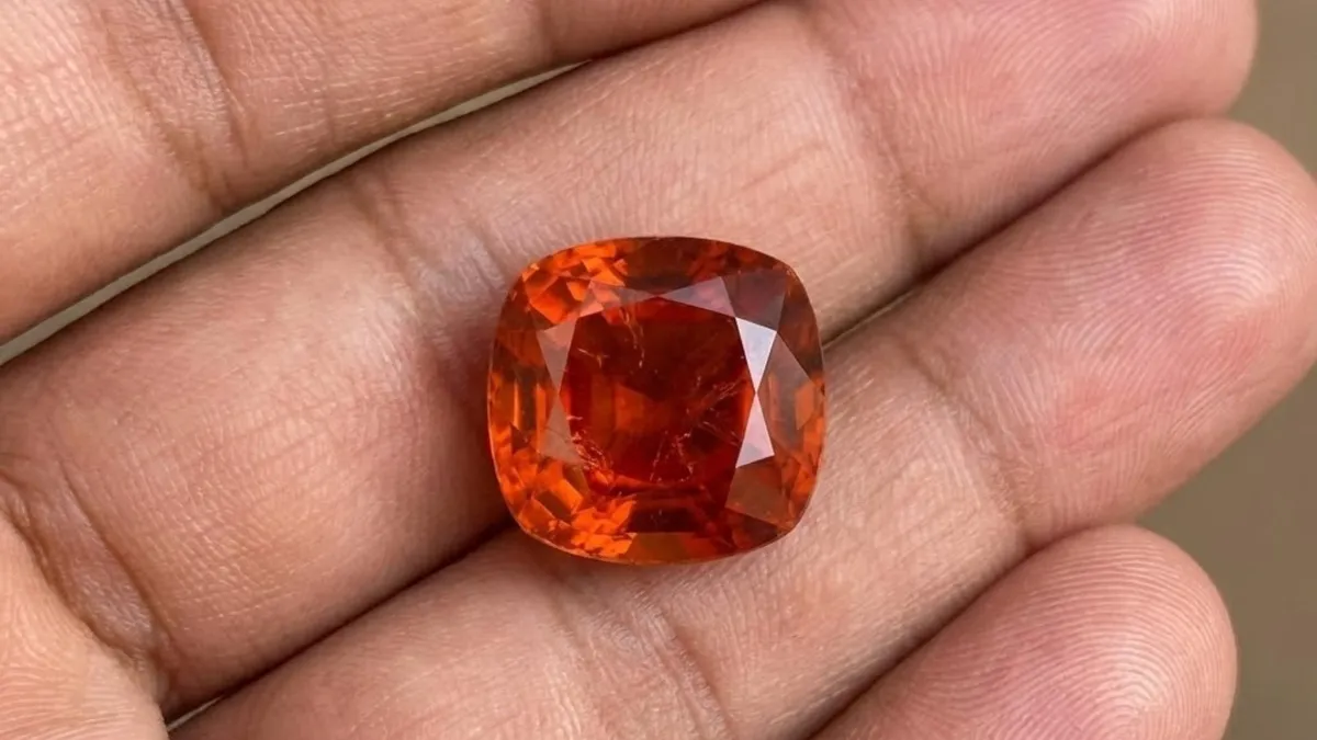 Hessonite (Gomed) – Basic Quality