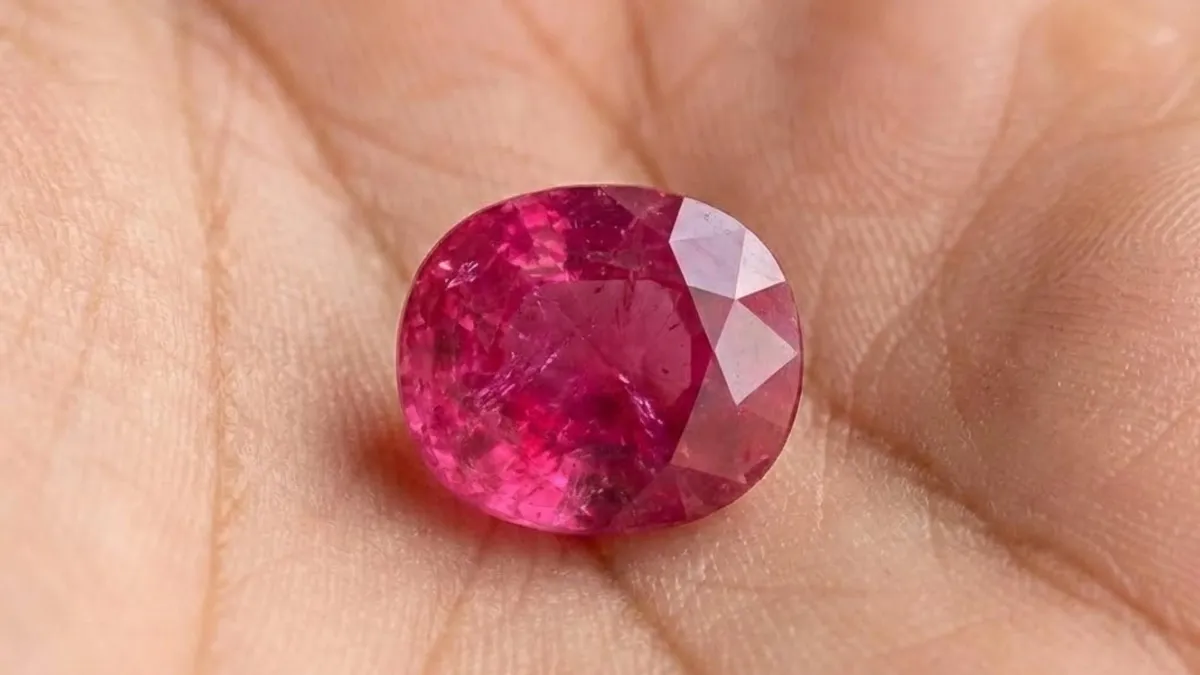 Ruby (Manik) – Mozambique / Mid-Premium Quality