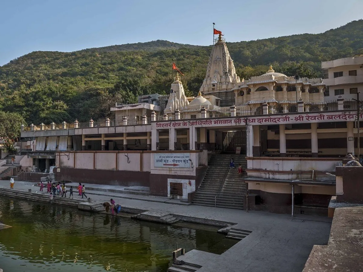 राधा दामोदर मंदिर, जूनागढ़
