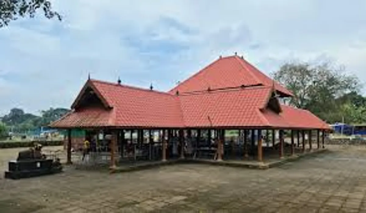 Aluva Mahadeva Temple