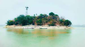 Umananda Temple – Serene Shiva Shrine on Peacock Island
